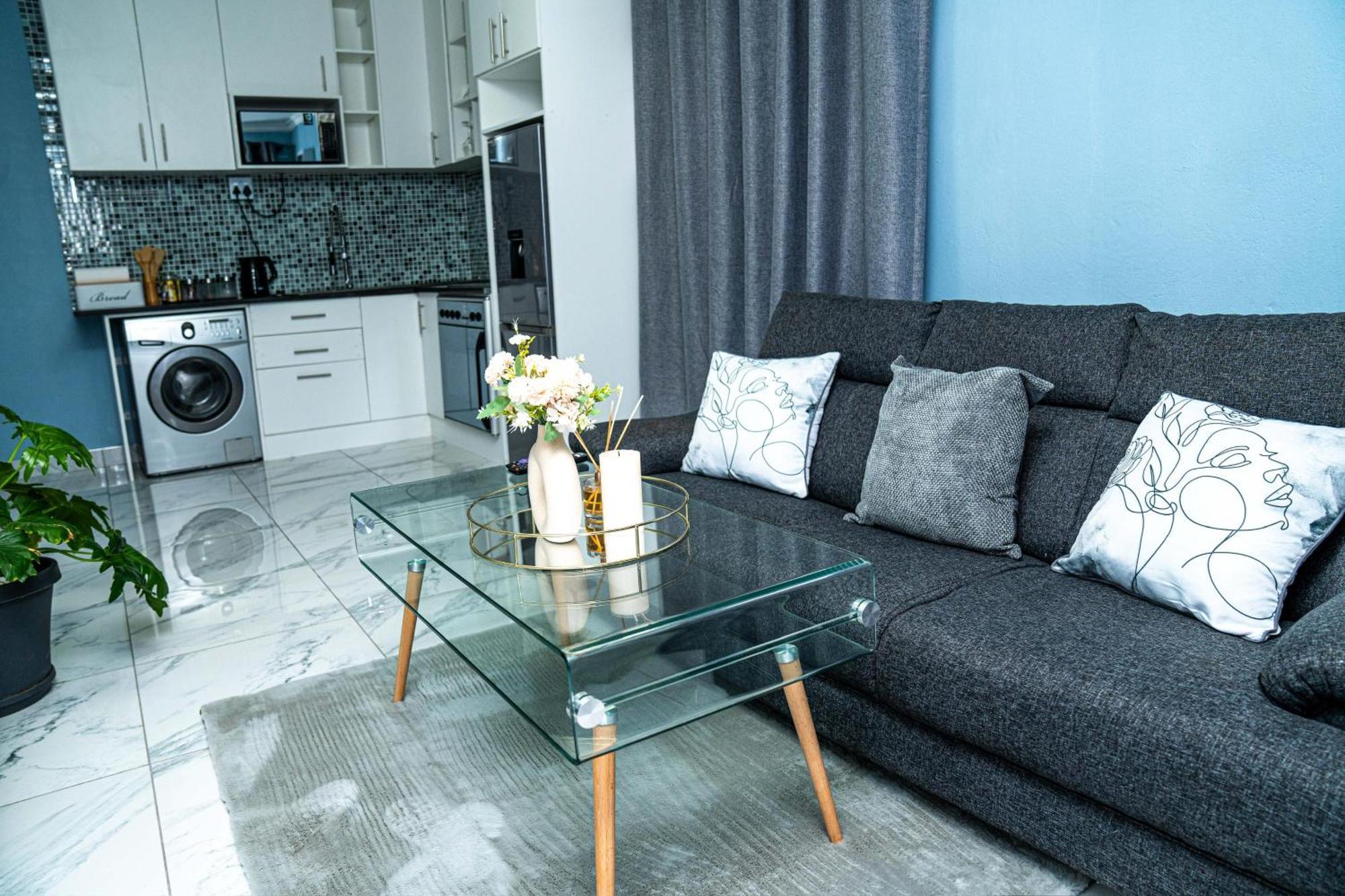 Joy-treats - 3 Apartment